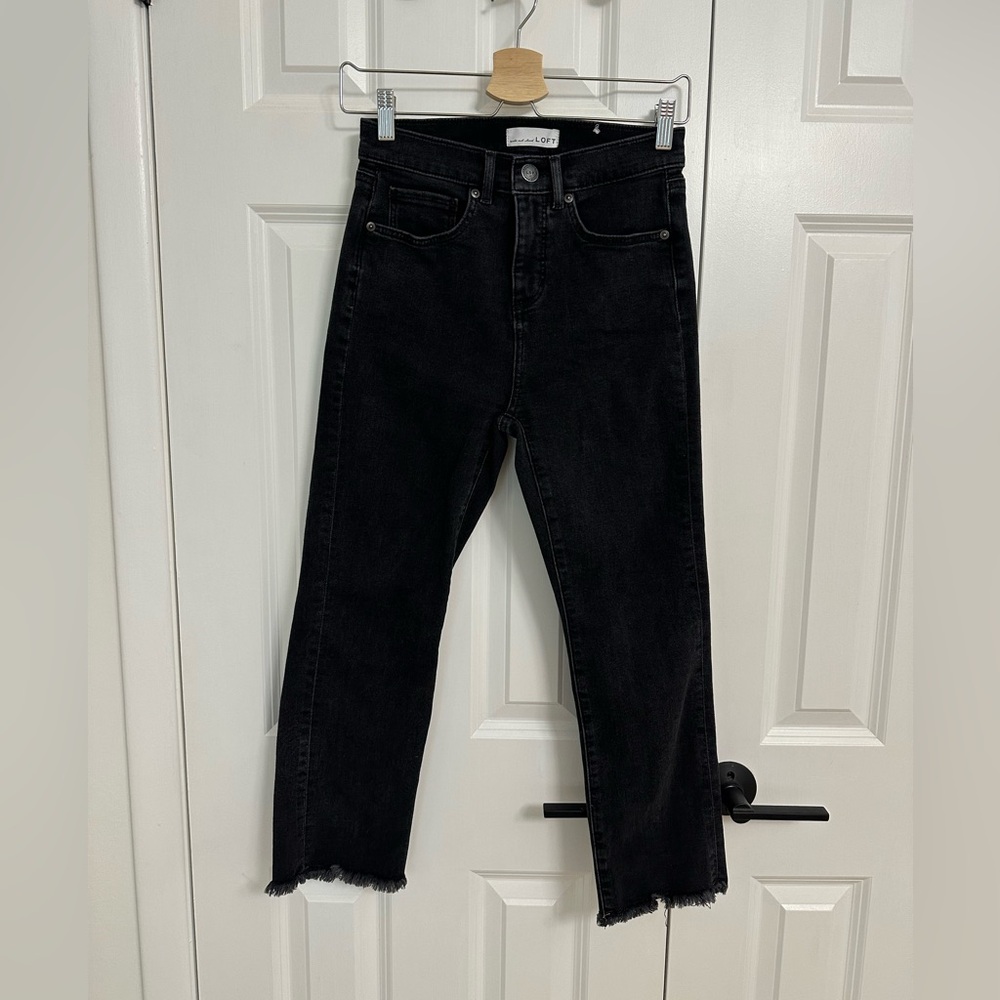 LOFT women’s Black Ankle Jeans size 25